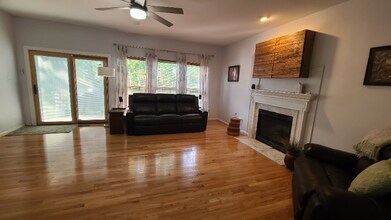 12577 Garry Glen Dr in Bristow, VA - Building Photo - Building Photo
