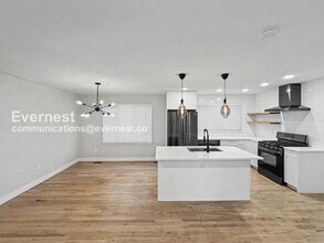 3875 S Bannock St in Englewood, CO - Building Photo - Building Photo