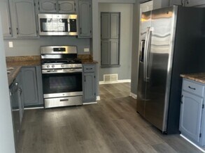 15 Polk Ct in Streamwood, IL - Building Photo - Building Photo