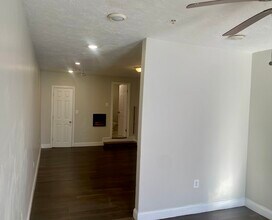 32 Hinckley St, Unit 1R in Somerville, MA - Building Photo - Building Photo