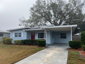 1917 Ridgewood Dr in Clearwater, FL - Building Photo