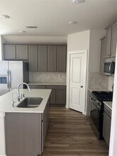 19192 Cedar Lennox Cir in Magnolia, TX - Building Photo - Building Photo