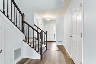 232 Melbourne Ln in Mechanicsburg, PA - Building Photo - Building Photo