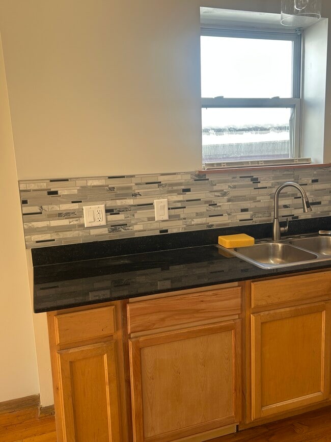 3052 W Flournoy St, Unit 3052 W. Flournoy