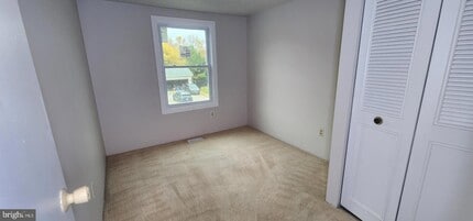 4 Big Stone Ct in Catonsville, MD - Building Photo - Building Photo