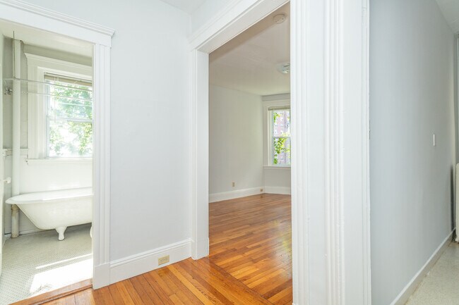 651 Huntington Ave in Boston, MA - Foto de edificio - Building Photo