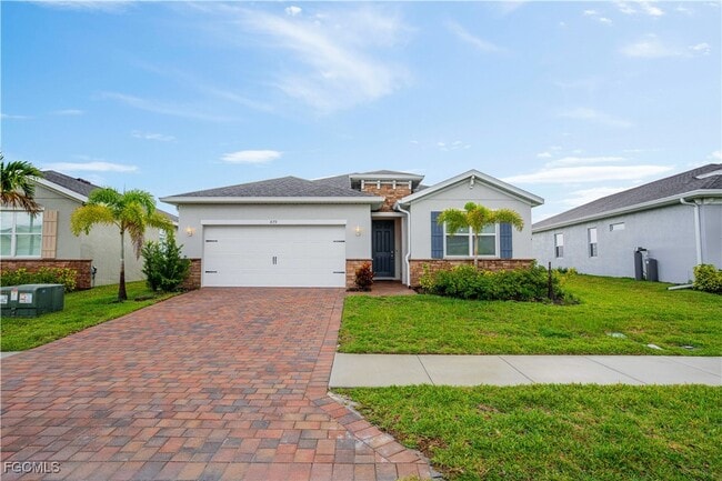 879 Stonewater Lk Ter in Cape Coral, FL - Building Photo - Building Photo