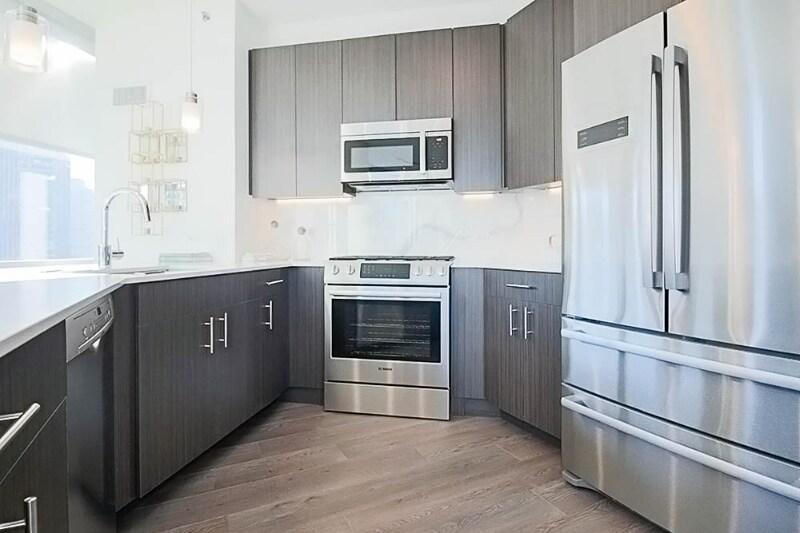478 N Park Dr in Chicago, IL - Building Photo