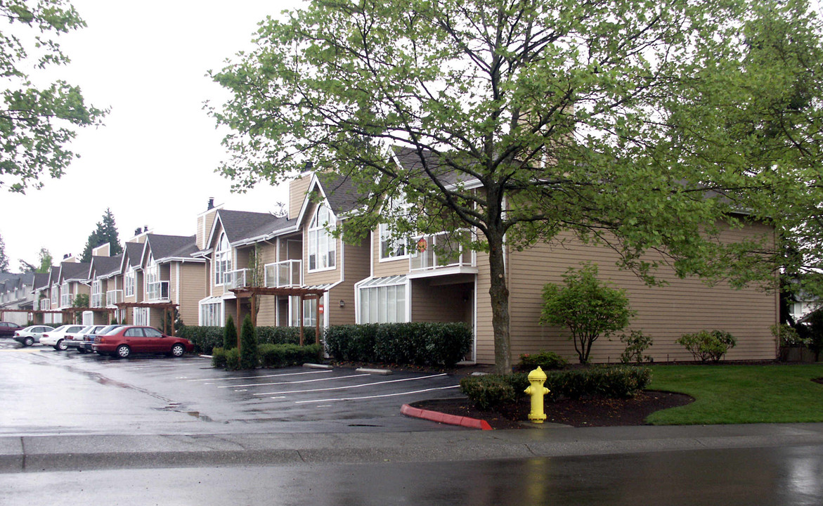 Spruce Heights Condos in Lynnwood, WA - Building Photo