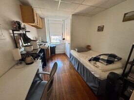 405 Beacon St, Unit 2 in Boston, MA - Building Photo