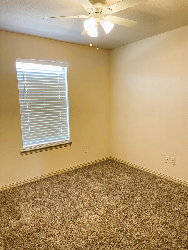 2320 Calendar Ct in Grand Prairie, TX - Building Photo - Building Photo