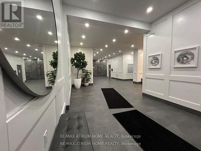 260 Villagewalk Blvd in London, ON - Building Photo - Building Photo