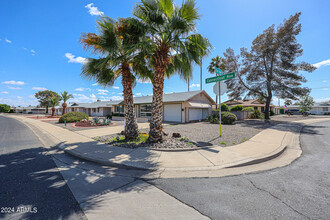 10955 W Connecticut Ave in Sun City, AZ - Building Photo - Building Photo