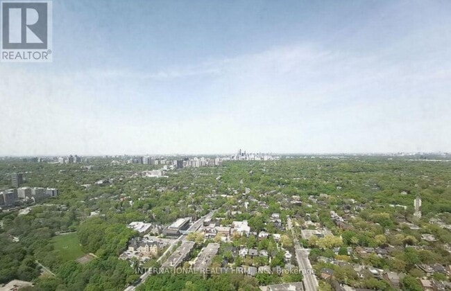 395-5395 Bloor St E