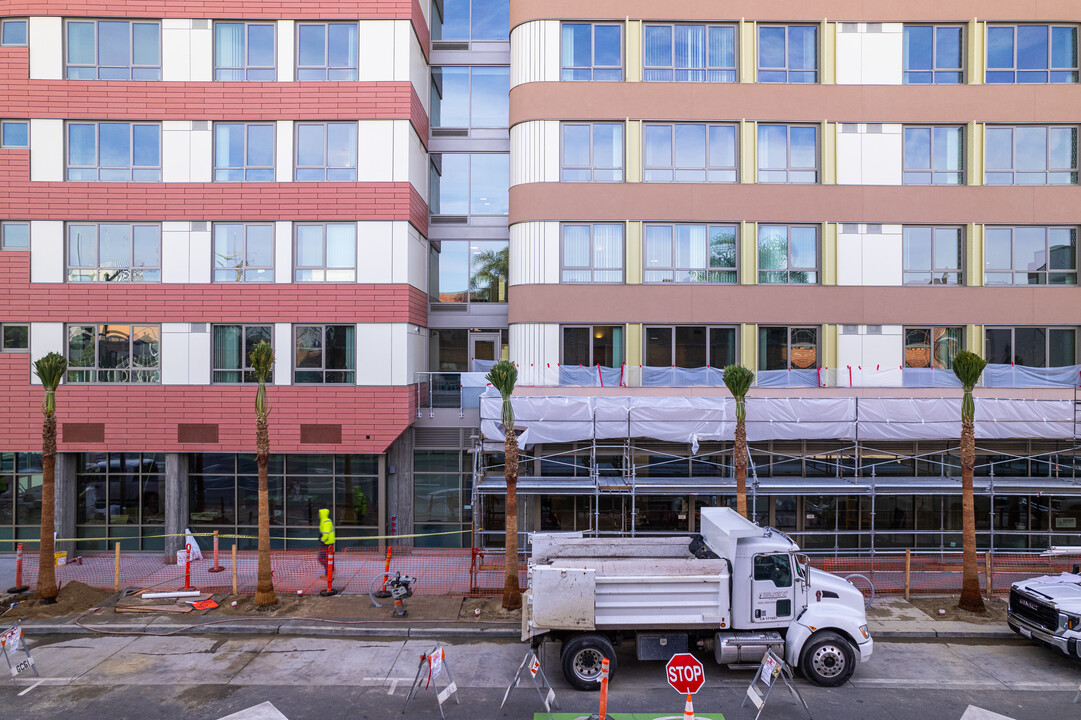 7th & Brannan in San Francisco, CA - Building Photo