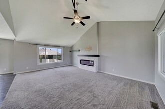7339 Yankee Woods Dr in Lincoln, NE - Building Photo - Building Photo