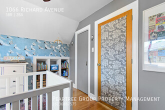 1066 Richard Ave in Ottawa, ON - Building Photo - Building Photo
