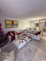 1950 W 54th St in Hialeah, FL - Building Photo