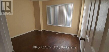 3030-3030 Erin Centre Blvd in Mississauga, ON - Building Photo - Building Photo