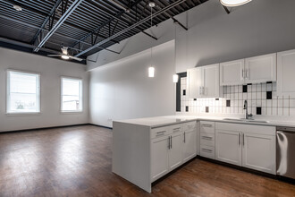 Hogrefe Apartments in Sandusky, OH - Building Photo - Interior Photo