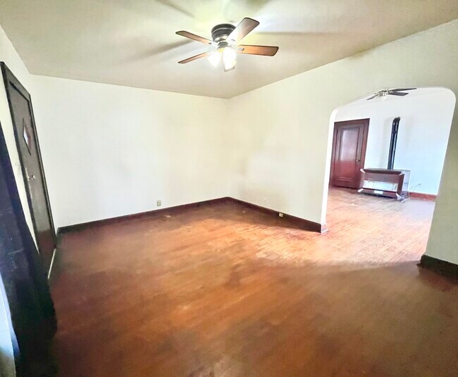 213 E Oregon St in Evansville, IN - Building Photo - Building Photo