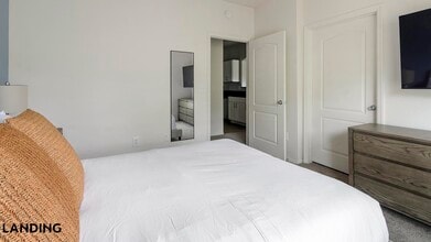 9727 Touchton Rd, Unit 1315 in Jacksonville, FL - Building Photo - Building Photo