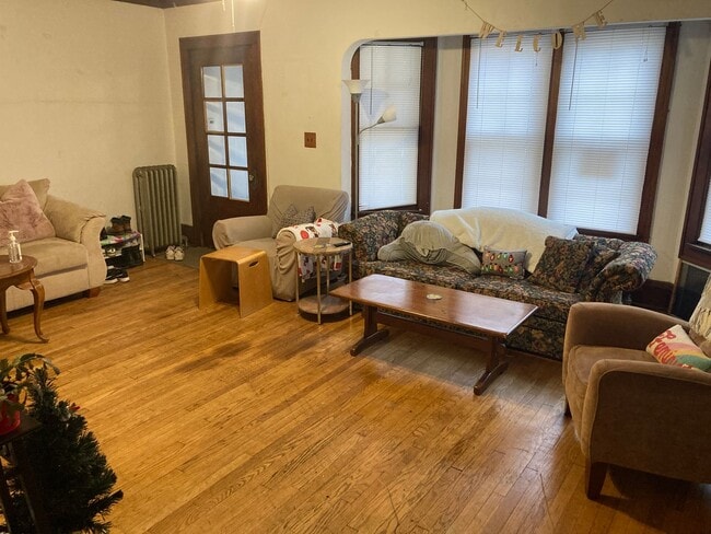 2935 N Downer Ave in Milwaukee, WI - Building Photo - Building Photo