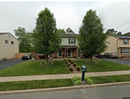 154 Bayshore Dr in Barnegat Township, NJ - Building Photo