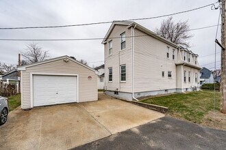 17 Griffin St in Springfield, MA - Building Photo - Building Photo