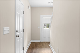 202 N Stingray Ln in Sneads Ferry, NC - Building Photo - Building Photo