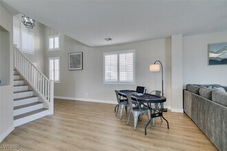 4624 Swaying Palms Dr in Las Vegas, NV - Building Photo - Building Photo