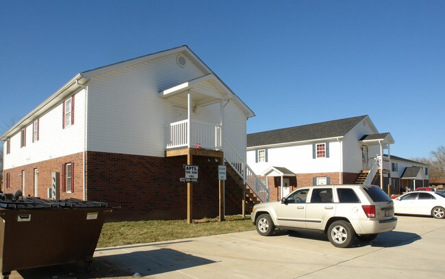 640-642 Mcclung Ave in Barboursville, WV - Foto de edificio - Building Photo