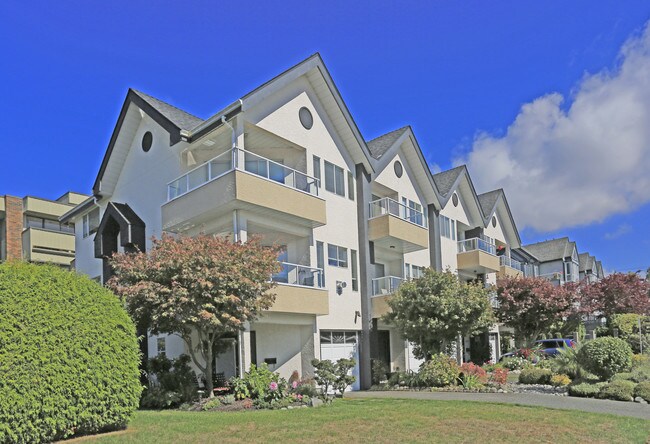 15303-15311 Roper Ave