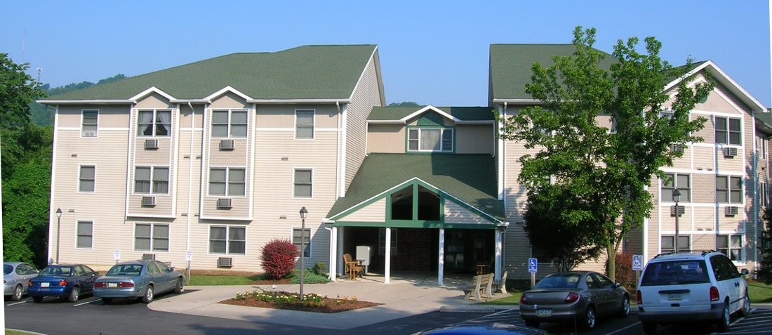 Mt. Rock Commons in Lewistown, PA - Building Photo