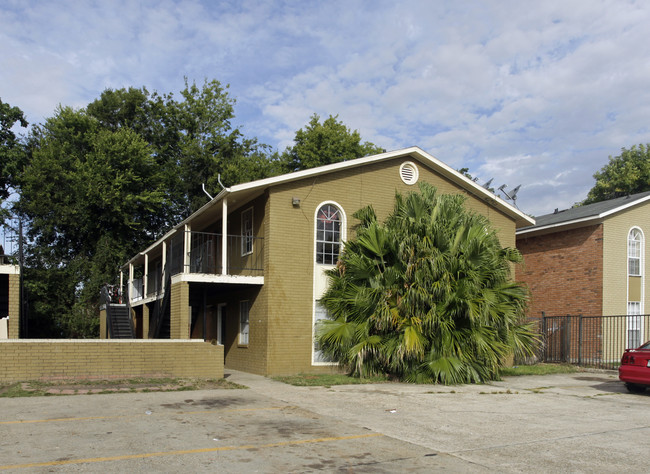 Mid City Apartment Complex in Baton Rouge, LA - Building Photo - Building Photo