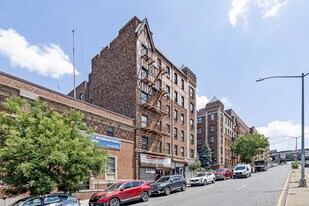 Wakefield Towers in Bronx, NY - Building Photo