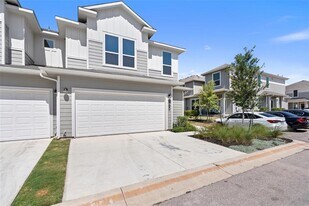 1518 Roseburg Dr in Austin, TX - Building Photo