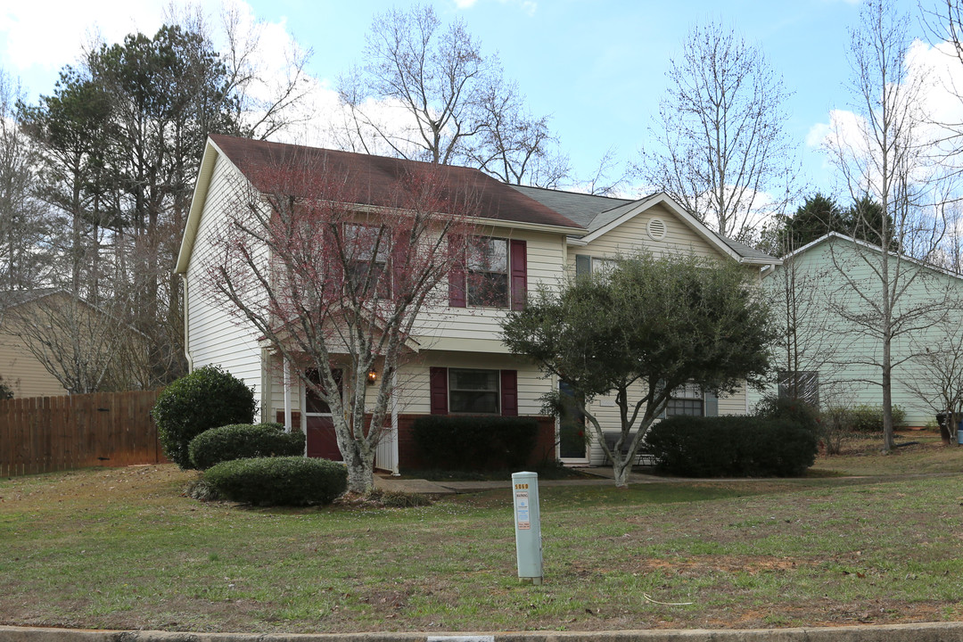 5060-5066 Village Green Way in Alpharetta, GA - Building Photo