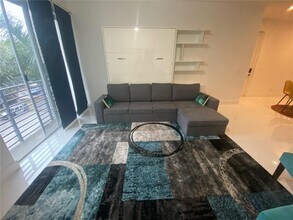 1025 NE 18th Ave in Fort Lauderdale, FL - Building Photo - Building Photo