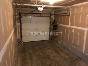 515 S 67th Pl in Springfield, OR - Building Photo - Building Photo