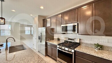 14247 W Bronco Trl in Surprise, AZ - Building Photo - Building Photo