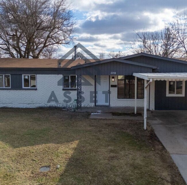 2208 SW 61st Terrace in Oklahoma City, OK - Building Photo - Building Photo