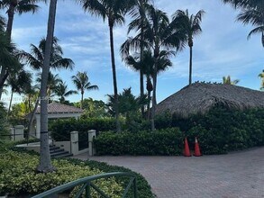 19501 W Country Club Dr, Unit 1712 in Aventura, FL - Building Photo - Building Photo