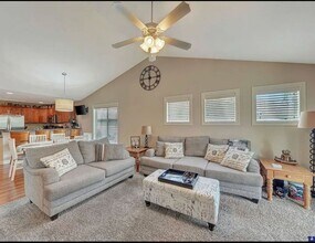 5248 N 10th St in Lincoln, NE - Building Photo - Building Photo