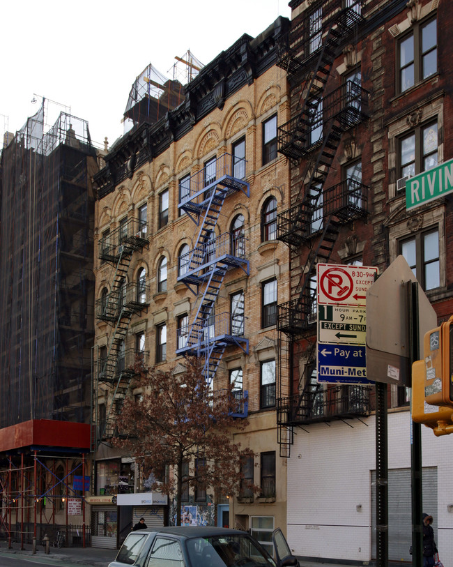 135 Rivington St in New York, NY - Building Photo - Building Photo