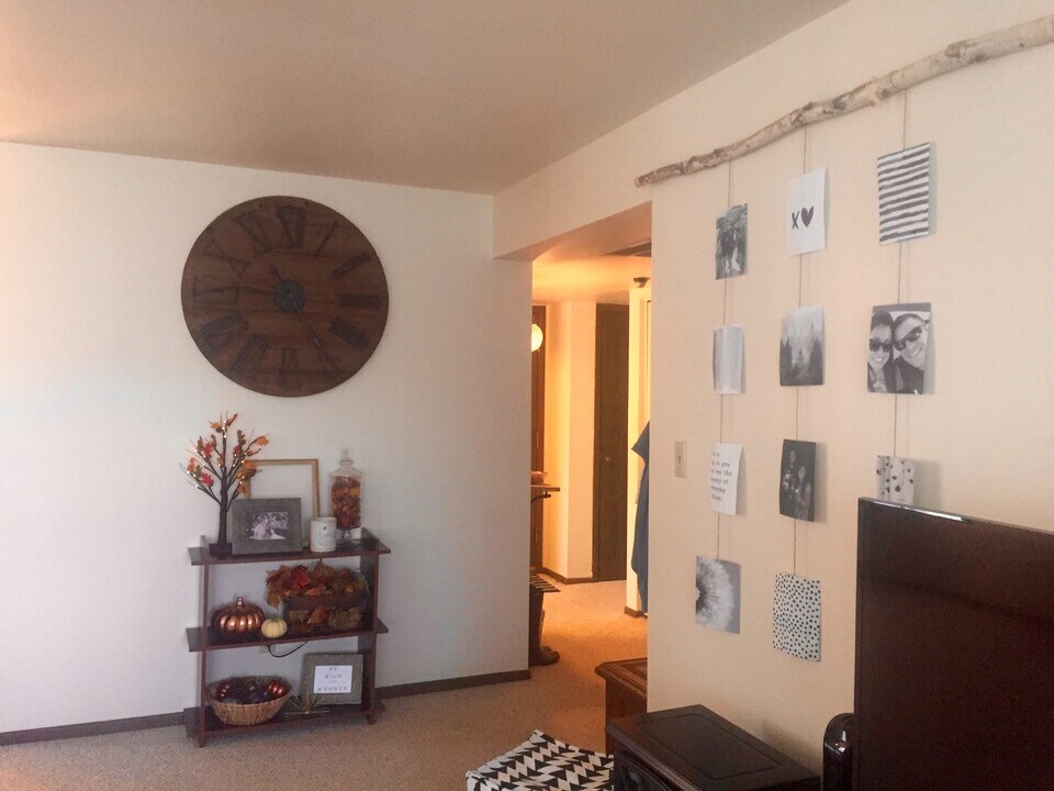 11828 W North Ave in Wauwatosa, WI - Building Photo