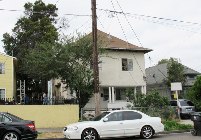 1016 W 18th St in Los Angeles, CA - Building Photo - Building Photo