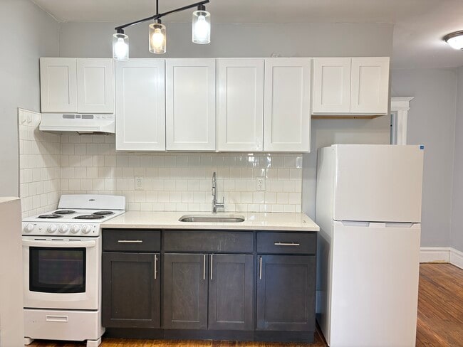102 Vermont Ave, Unit 3