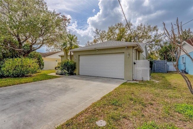 9090 64th Way N, Unit B7930-J in Pinellas Park, FL - Building Photo - Building Photo