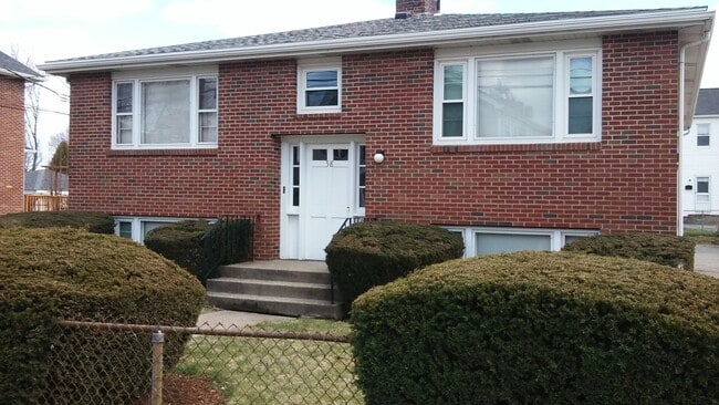 58 Cedar St, Unit 3